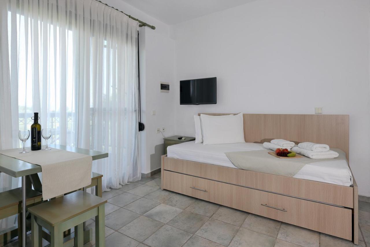 Maistrali Apartments Ormos Panagias Esterno foto